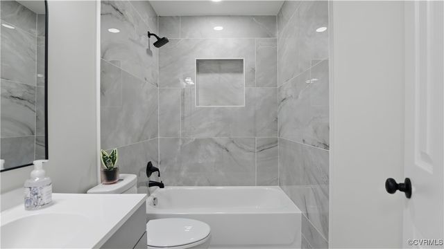 206 S Dunlop St, Petersburg, VA 23803