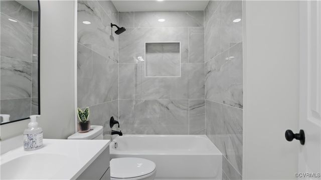 206 S Dunlop St, Petersburg, VA 23803