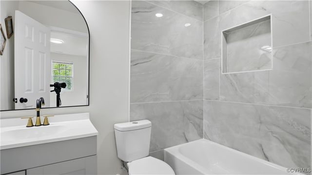 206 S Dunlop St, Petersburg, VA 23803