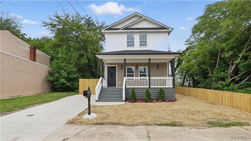 206 S Dunlop St, Petersburg, VA 23803