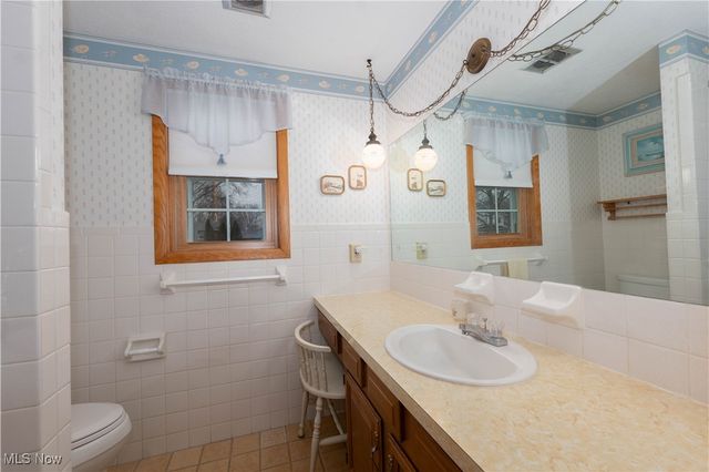 697 Redwood Drive, Canal Fulton, OH 44614