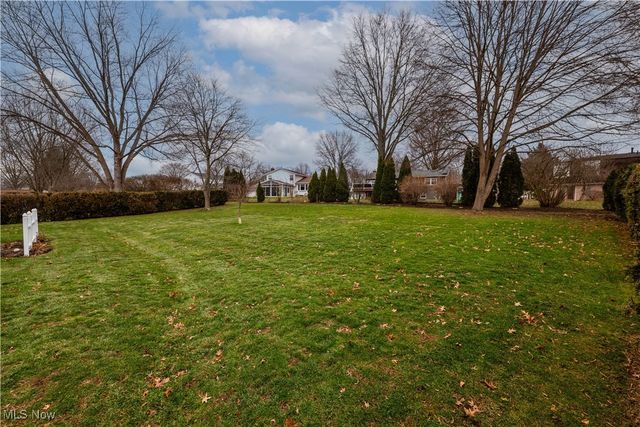 697 Redwood Drive, Canal Fulton, OH 44614