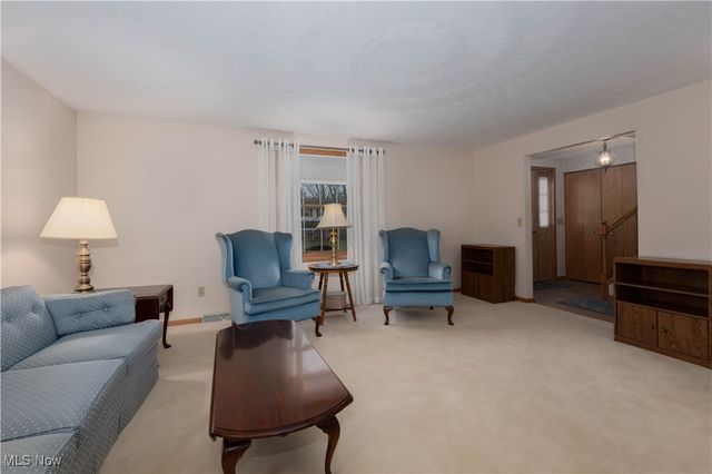 697 Redwood Drive, Canal Fulton, OH 44614