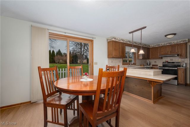 697 Redwood Drive, Canal Fulton, OH 44614