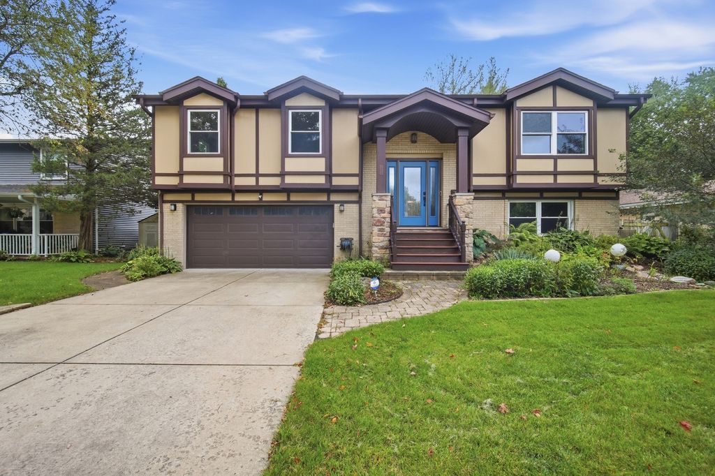 135 W King Arthur Court, Palatine, IL 60067 — exterior