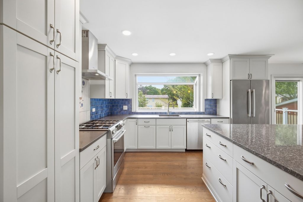 135 W King Arthur Court, Palatine, IL 60067 — photo 4