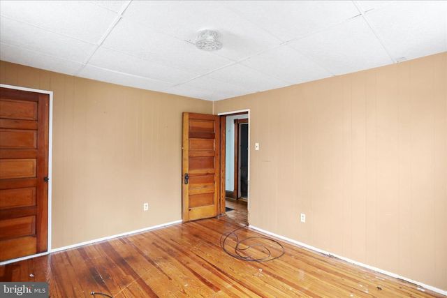 83 KNOBLEY ST, Ridgeley, WV 26753