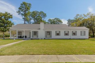 200 S 22nd Ave., Hattiesburg, MS 39401