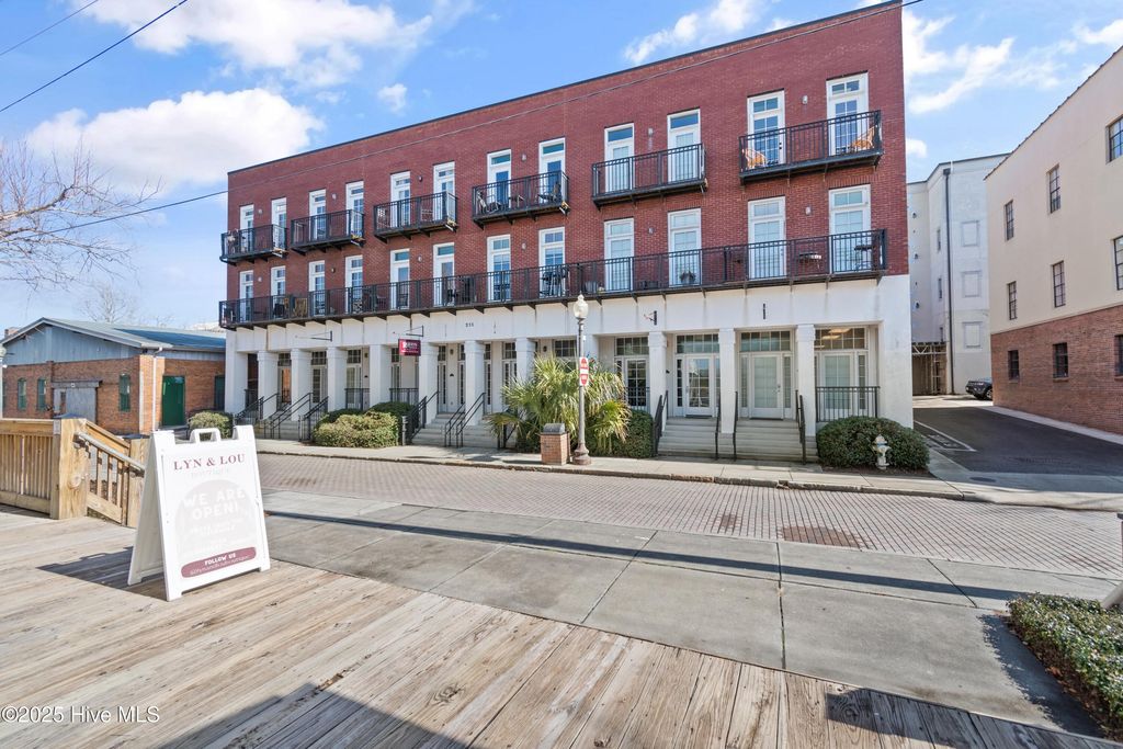 215 S Water Street Ste 102, Wilmington, NC 28401