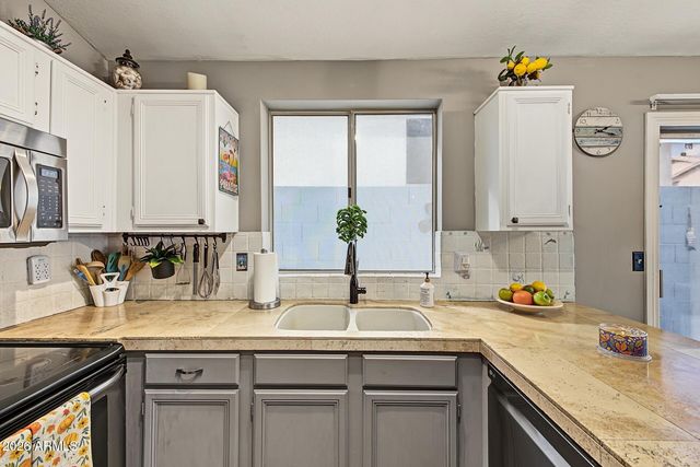 3736 E TARO Lane, Phoenix, AZ 85050