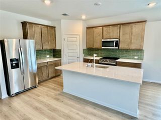 125 Bonnellis Roost, Cedar Creek, TX 78612