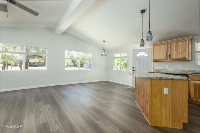 255 E Oak Drive, Munds Park, AZ 86017