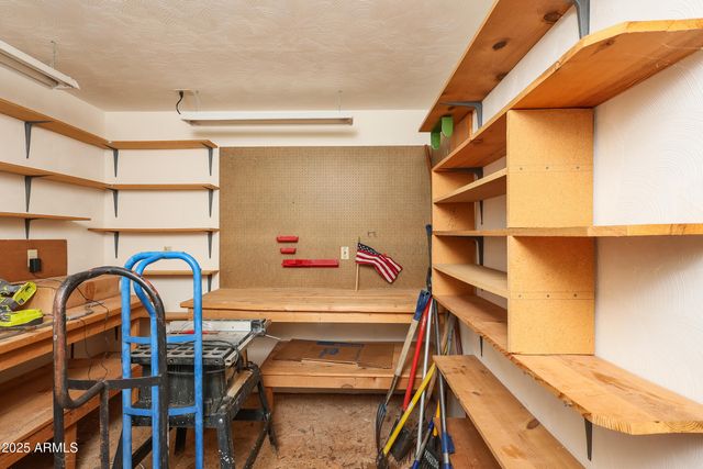 255 E Oak Drive, Munds Park, AZ 86017