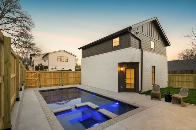 136A 39th Ave, N, Nashville, TN 37209