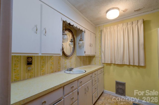 322 E 4th Street, Oakboro, NC 28129