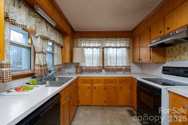 322 E 4th Street, Oakboro, NC 28129