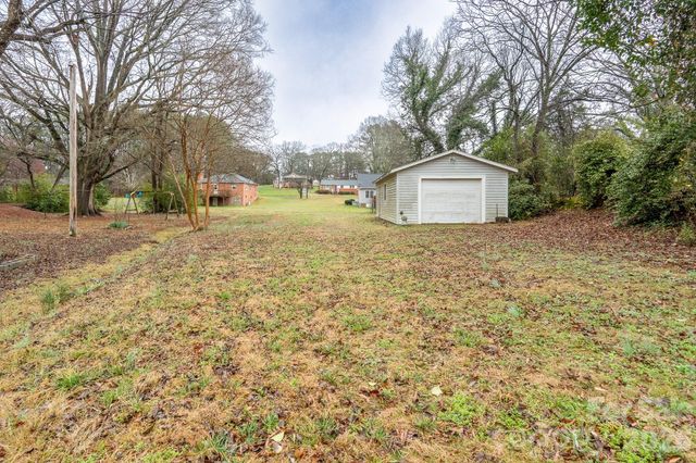 322 E 4th Street, Oakboro, NC 28129