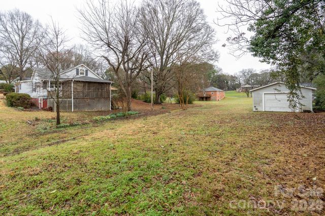 322 E 4th Street, Oakboro, NC 28129