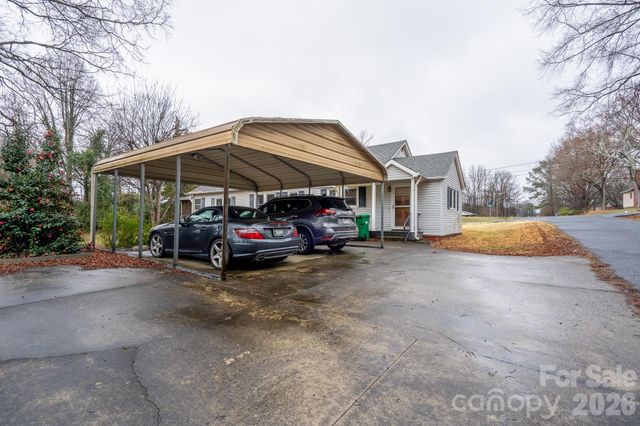 322 E 4th Street, Oakboro, NC 28129