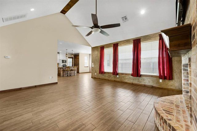 607 NW Blackstone Trail, Lawton, OK 73505