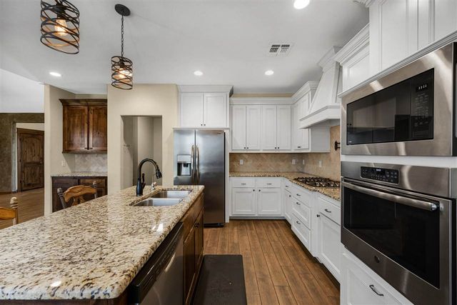 607 NW Blackstone Trail, Lawton, OK 73505