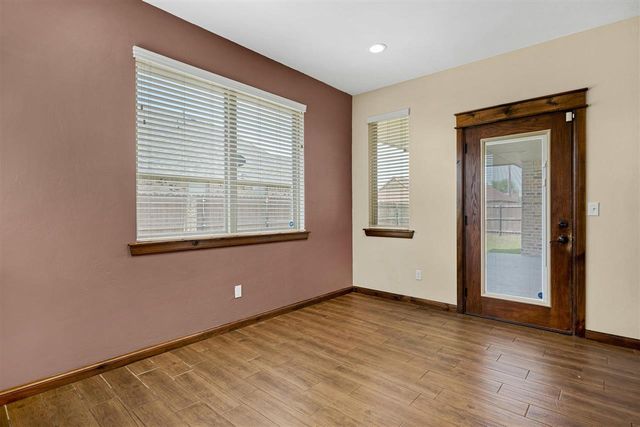 607 NW Blackstone Trail, Lawton, OK 73505