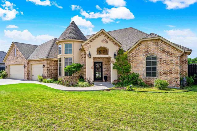607 NW Blackstone Trail, Lawton, OK 73505