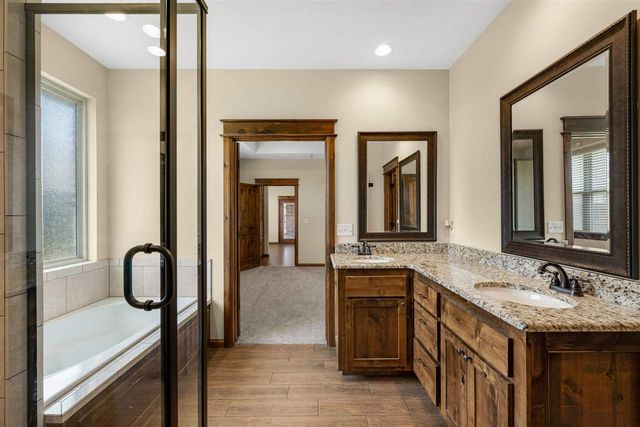 607 NW Blackstone Trail, Lawton, OK 73505