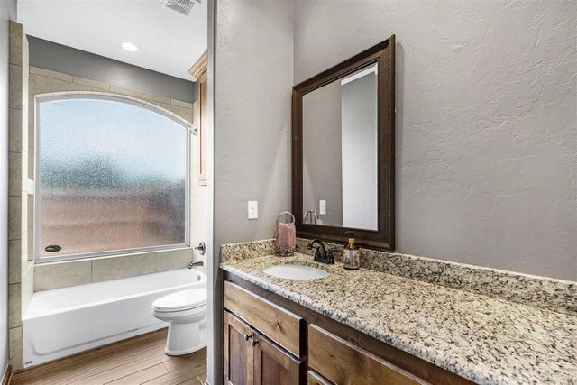 607 NW Blackstone Trail, Lawton, OK 73505