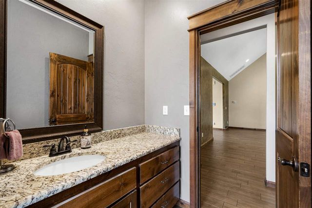 607 NW Blackstone Trail, Lawton, OK 73505
