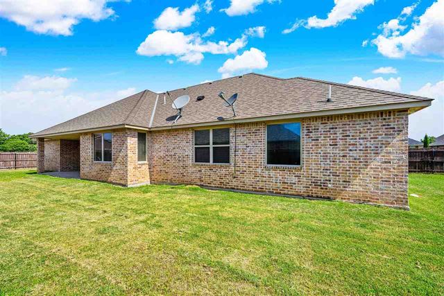 607 NW Blackstone Trail, Lawton, OK 73505