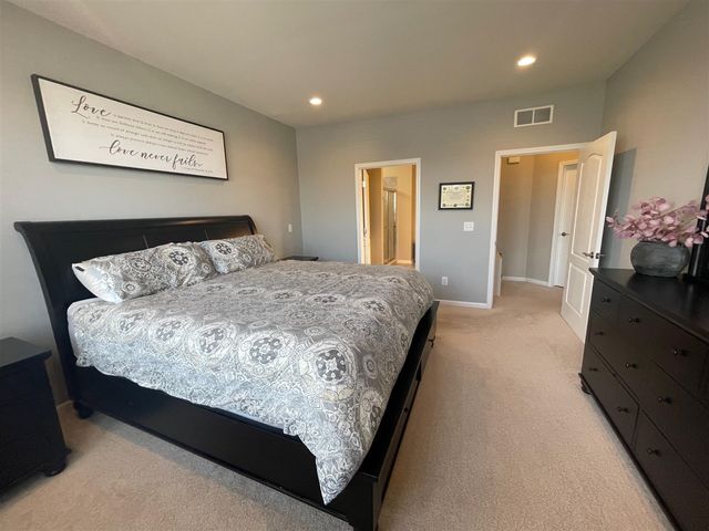 1352 Nuthatch Lane, Lake Orion, MI 48360