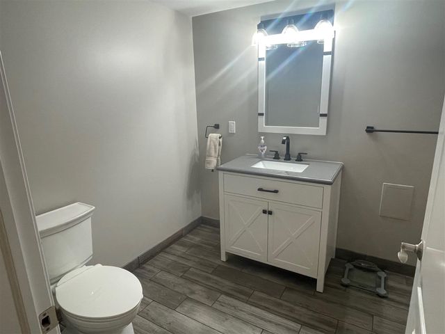 1352 Nuthatch Lane, Lake Orion, MI 48360