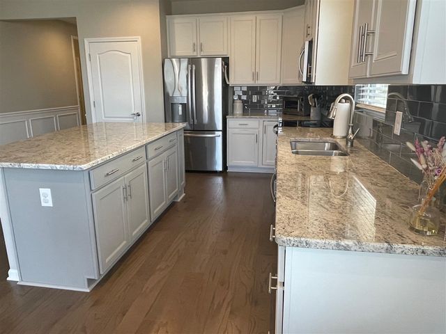 1352 Nuthatch Lane, Lake Orion, MI 48360