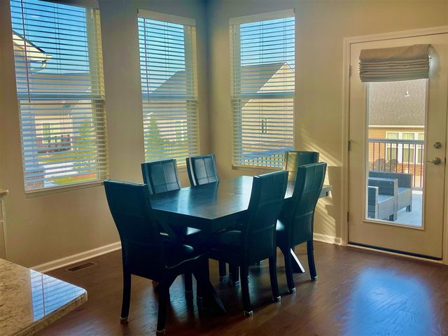 1352 Nuthatch Lane, Lake Orion, MI 48360