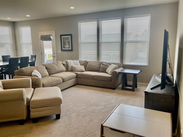 1352 Nuthatch Lane, Lake Orion, MI 48360