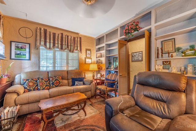 20 Sycamore Terrace, Middletown, OH 45044