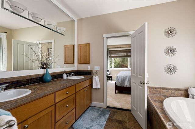 4720 Parkview Lane, Mount Vernon, WA 98274