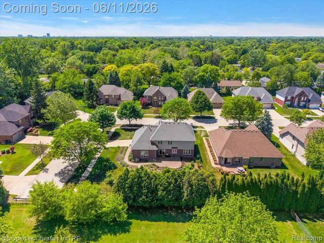 4708 Holland Drive, Troy, MI 48085