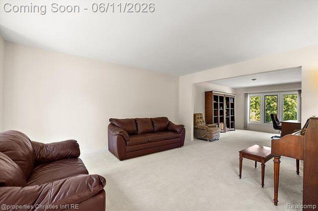 4708 Holland Drive, Troy, MI 48085