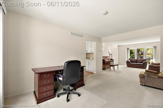 4708 Holland Drive, Troy, MI 48085