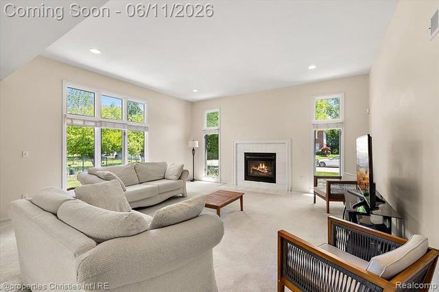 4708 Holland Drive, Troy, MI 48085