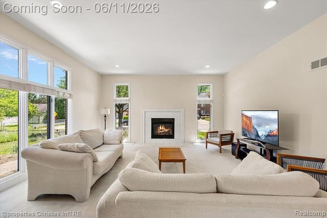 4708 Holland Drive, Troy, MI 48085