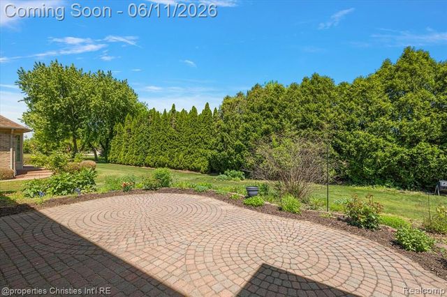 4708 Holland Drive, Troy, MI 48085