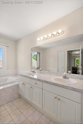 4708 Holland Drive, Troy, MI 48085