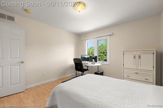 4708 Holland Drive, Troy, MI 48085
