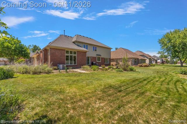 4708 Holland Drive, Troy, MI 48085