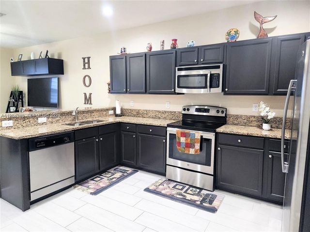 11887 SW 150th Pl -, Miami, FL 33196