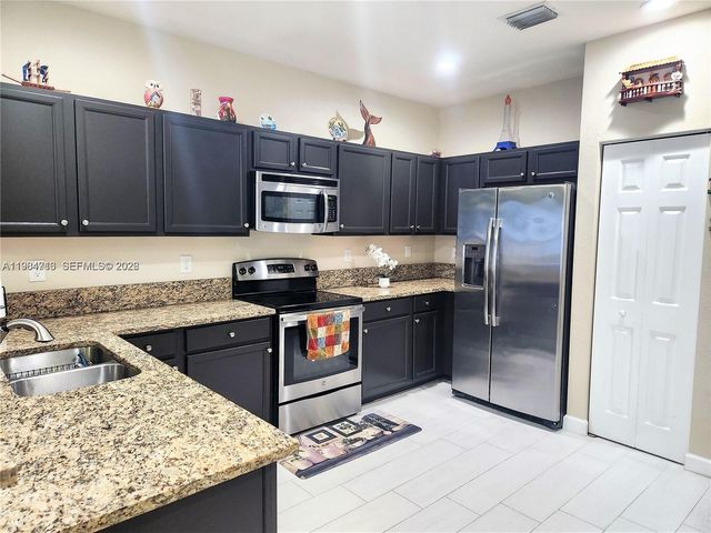 11887 SW 150th Pl -, Miami, FL 33196