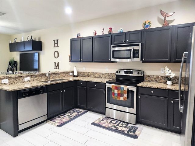 11887 SW 150th Pl -, Miami, FL 33196